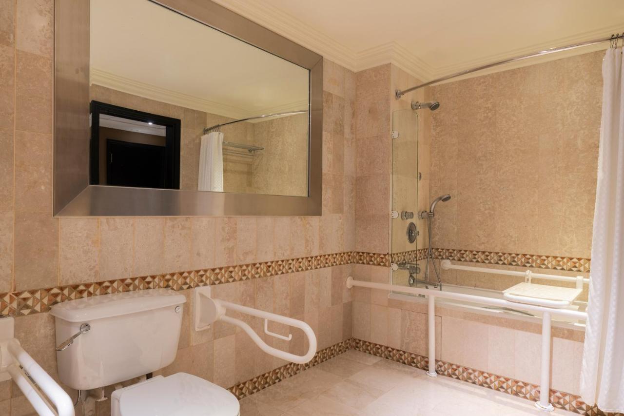 Le Meridien Yidda Exterior foto Bathroom