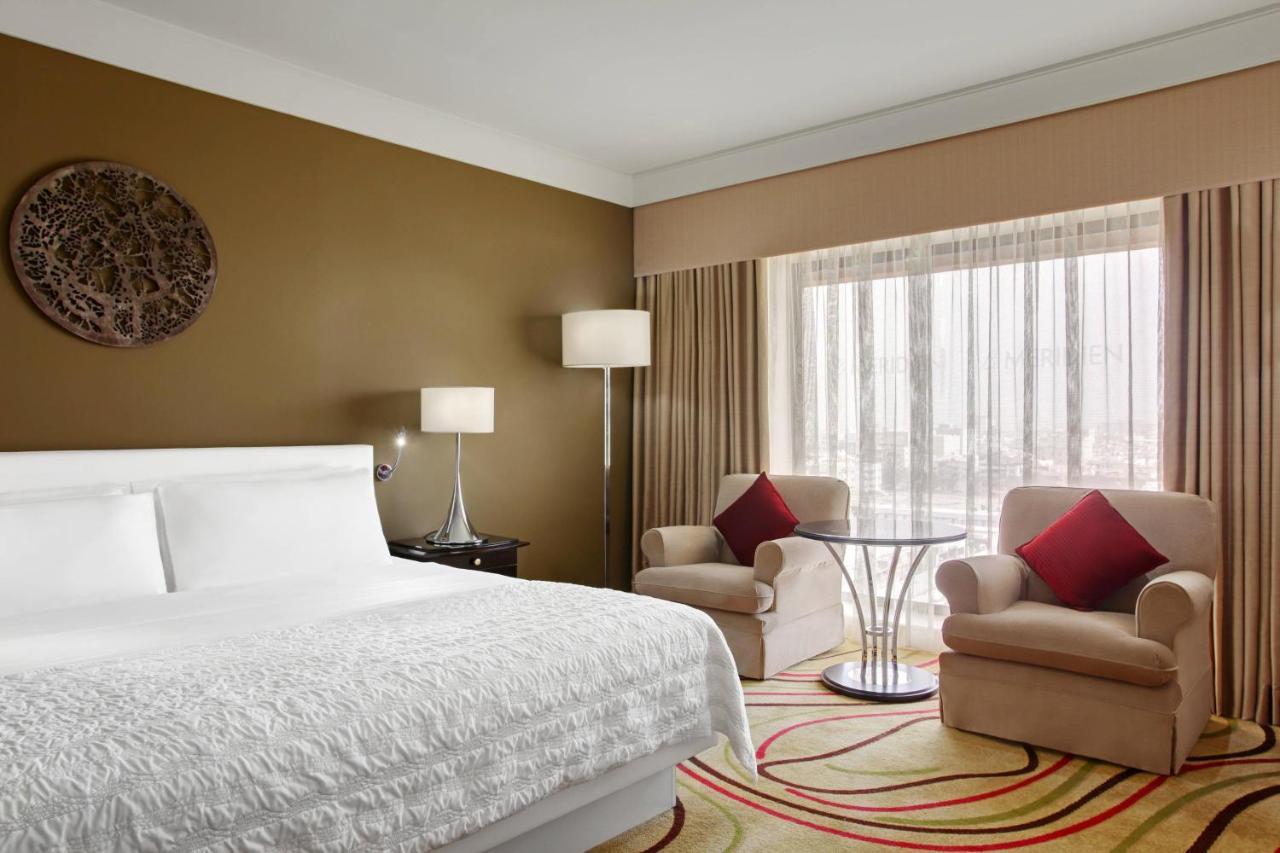 Le Meridien Yidda Exterior foto A guest room at the hotel