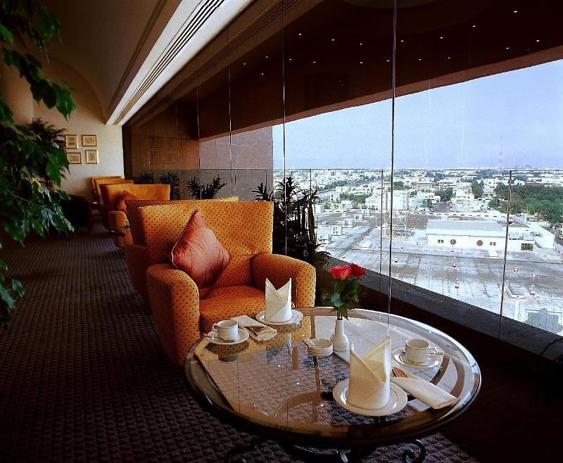 Le Meridien Yidda Exterior foto The lounge at the airport