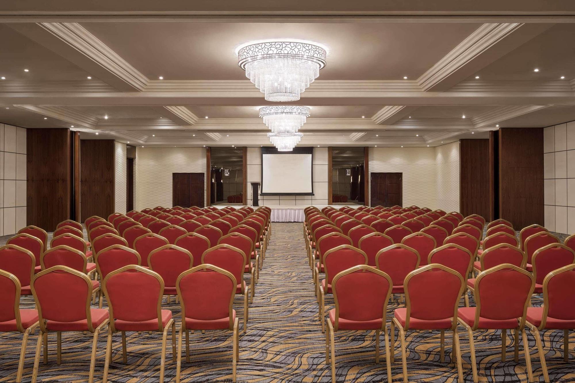 Le Meridien Yidda Exterior foto The ballroom