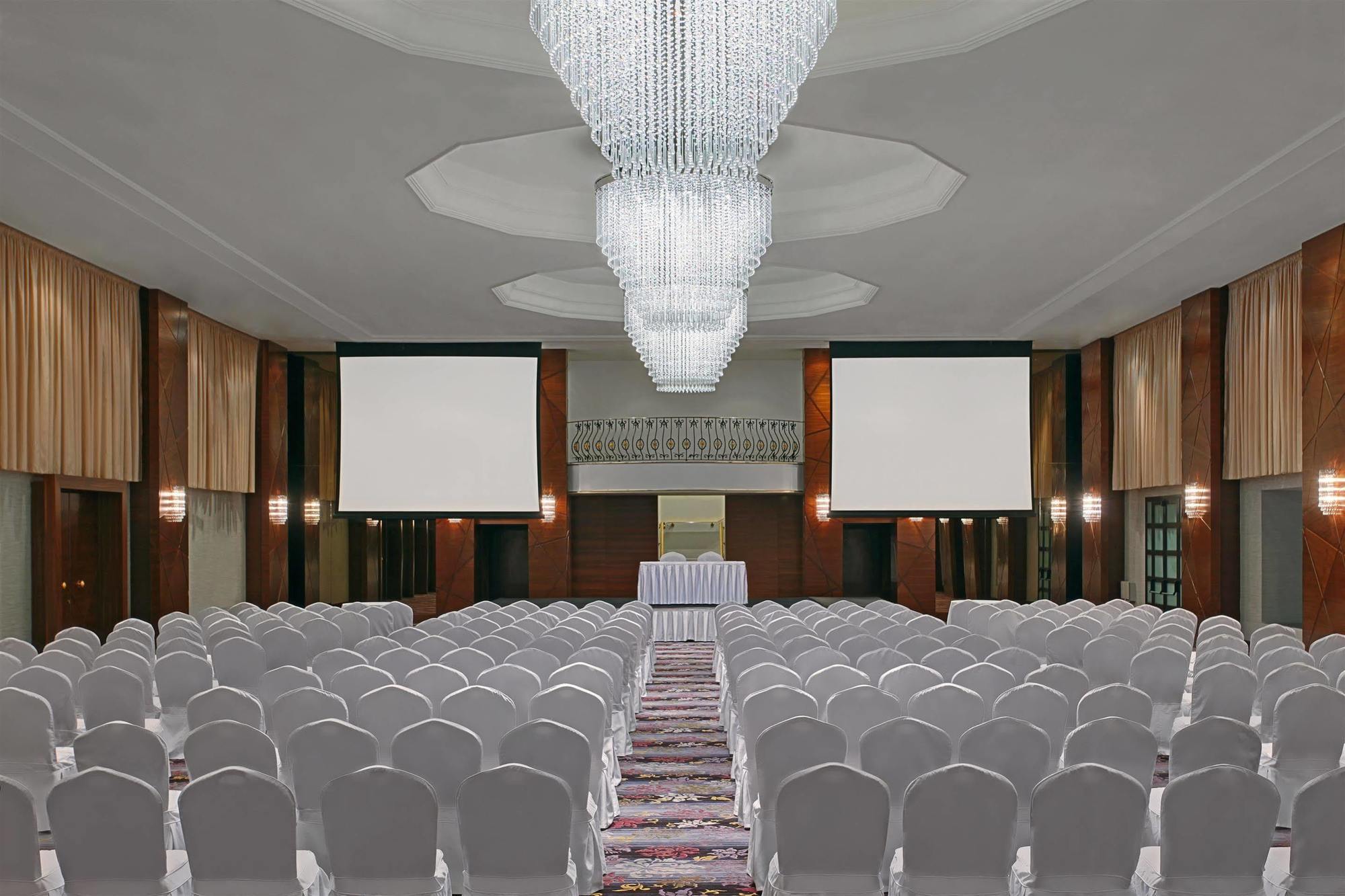 Le Meridien Yidda Exterior foto The Grand Ballroom